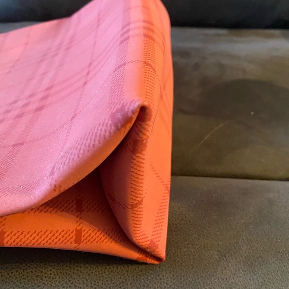 Burberry Tote Bag - Picture 4 of 9